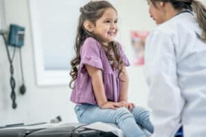 come si svolge la visita pediatrica