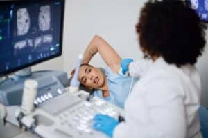screening ginecologico donna 